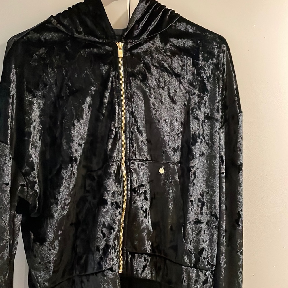 Black Fabletics hooded zip up jacket